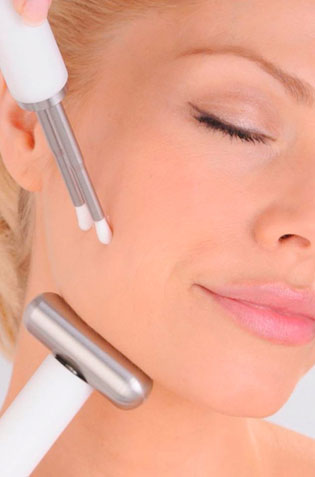 Revive Beauty Salon Plymouth for Alumier Treatments, CACI Treatments, HD Brows, Microderm Abrashion, relaxing massages, aromatherapy, reflexology, facials, gel nails, and waxing plymouth-beauty-salon-plymouth-beauty-treatments-revive-beauty-salon